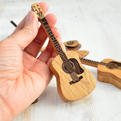 🔥2026 Special 49% OFF🔥-🎁Mini Cute Edition Wooden Guitar Plectrum Case🎸